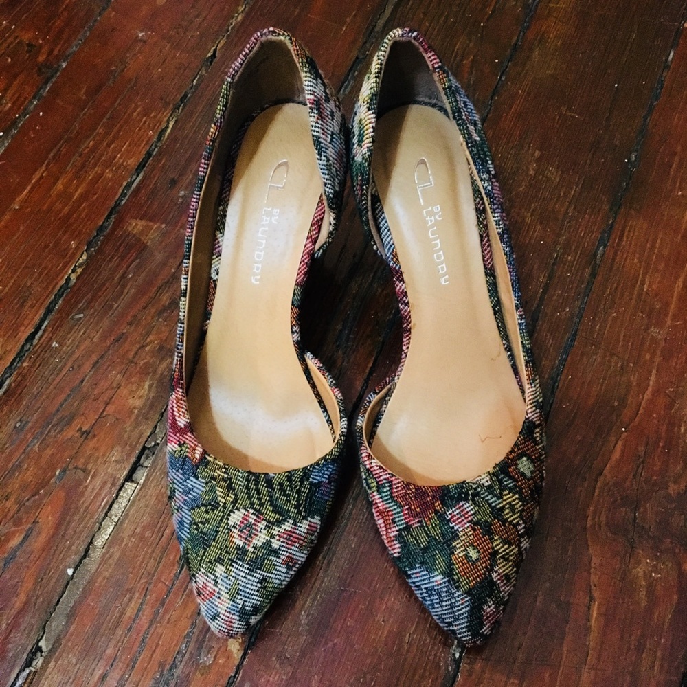 Spring Bloom 🌸 Floral Tapestry Pumps